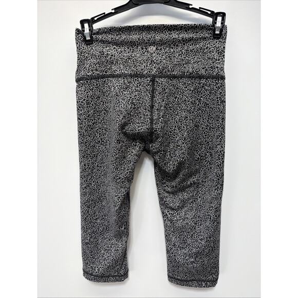 Lululemon Wunder Under Hi-Rise 1/2 Tight Luon 17" Jacquard Black/white Size 6 - Picture 1 of 6